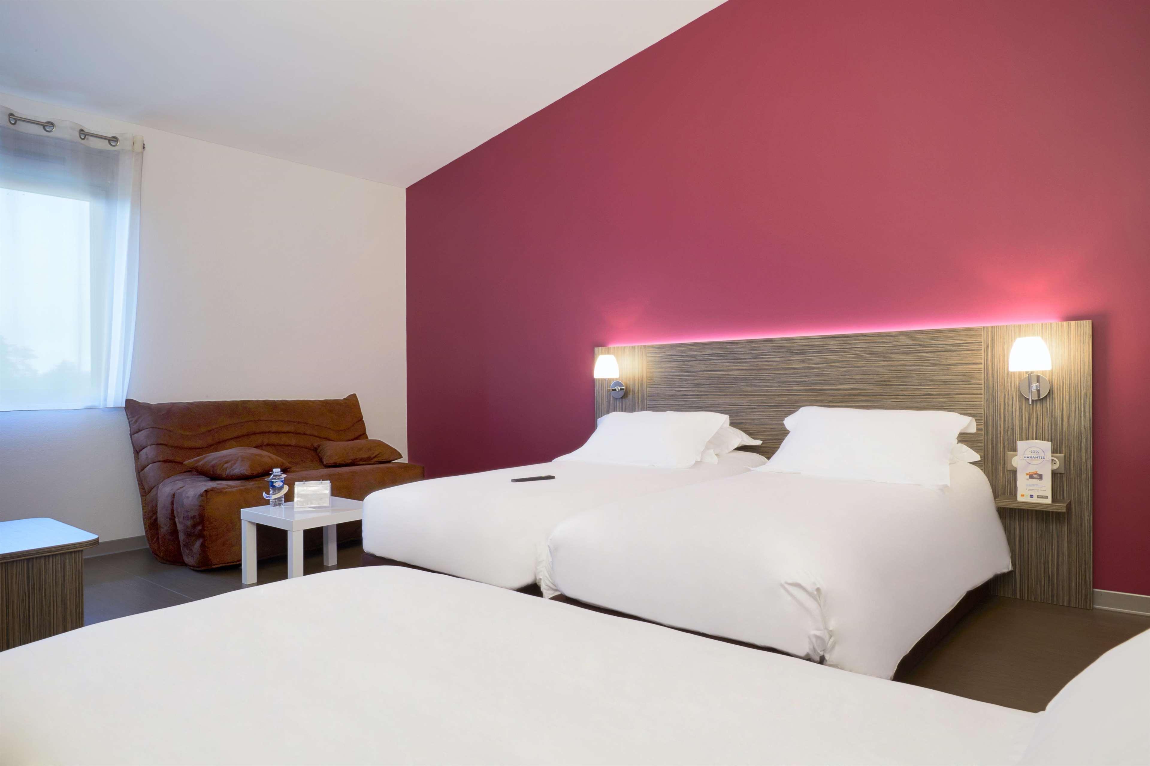 กีริอาด แซ็ง เชอลี ดาปแชร์ แอร์ เดอ ลา โลเซร์ Hotel Albaret-Sainte-Marie ภายนอก รูปภาพ
