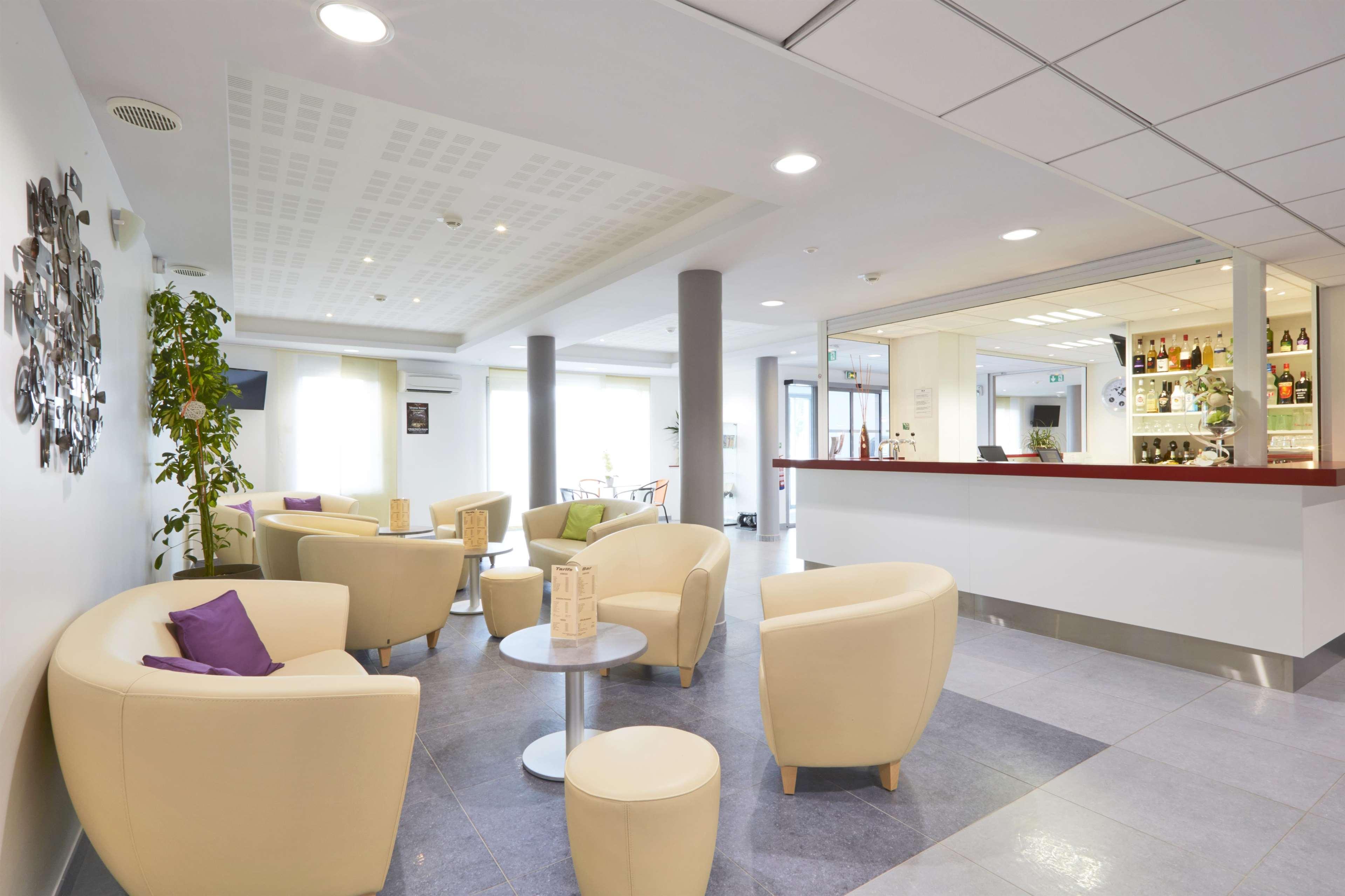 กีริอาด แซ็ง เชอลี ดาปแชร์ แอร์ เดอ ลา โลเซร์ Hotel Albaret-Sainte-Marie ภายนอก รูปภาพ